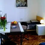 Zpula Center Apartments&rooms Pula