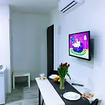 Zpula Center Apartments&rooms Pula