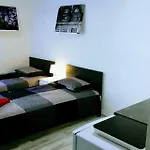 Zpula Center Apartments&rooms 2*
