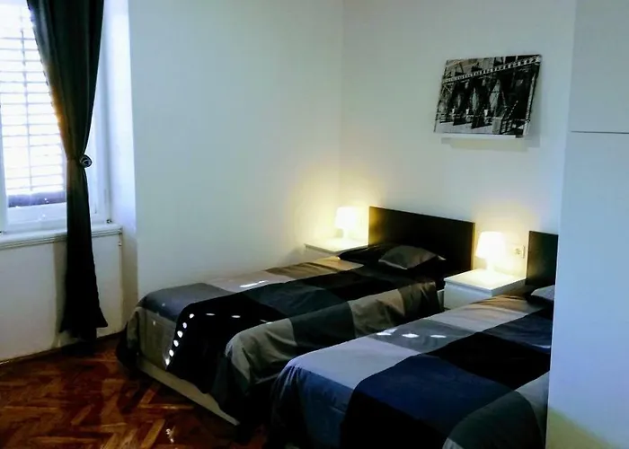 Casa de hóspedes Zpula Center And 2*