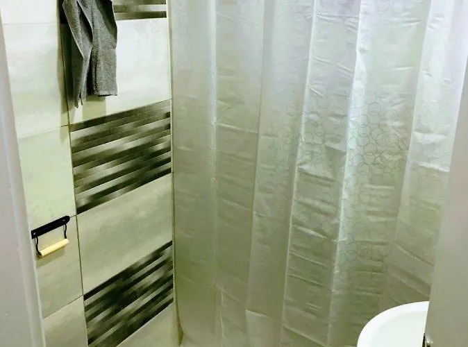 בית הארחה Zpula Center And פולה