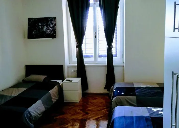 Zpula Center And פולה