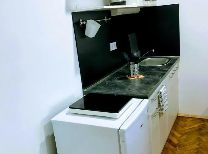 Zpula Center And בית הארחה