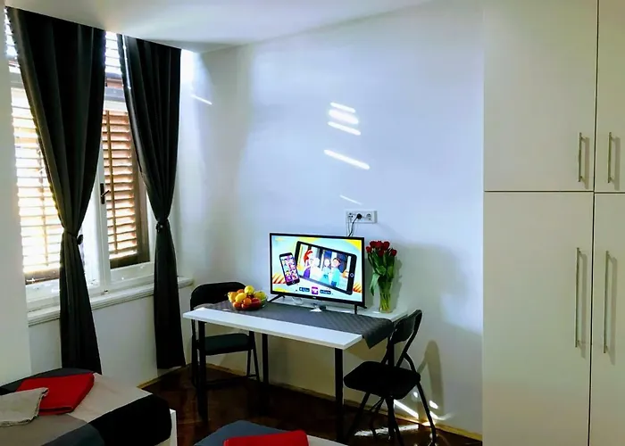 Zpula Center And בית הארחה 2*