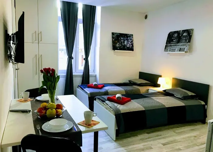 Zpula Center And Guest house Pula