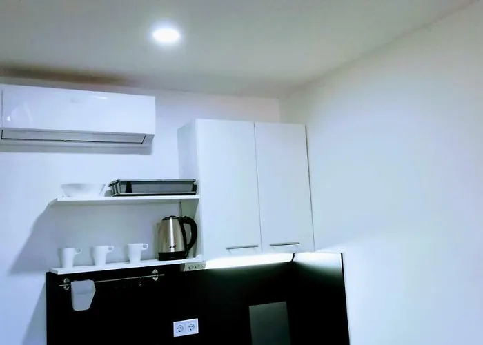 Zpula Center And Guest house Pula