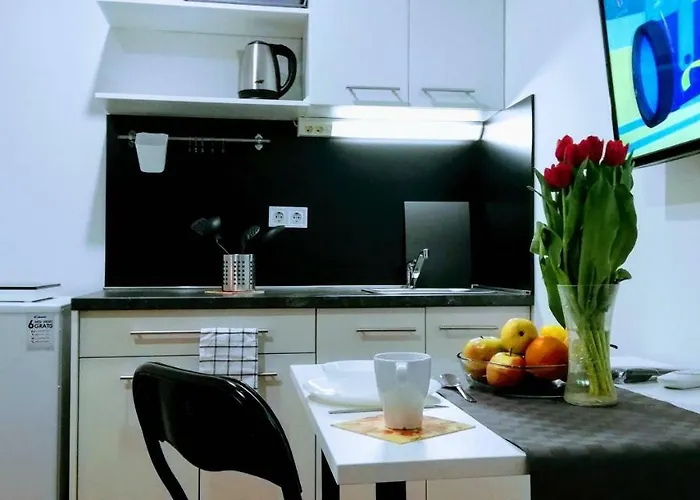 Zpula Center And Guest house 2*